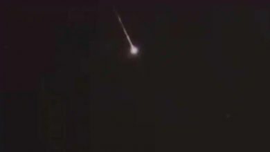 Photo of ลูกไฟหลากสีพบเห็นบนท้องฟ้ายามค่ำคืนของเปอร์โตริโก |  สิ่งแปลกประหลาดที่เห็นส่องแสงบนท้องฟ้าผู้คนต่างหวาดกลัวเมื่อได้เห็น