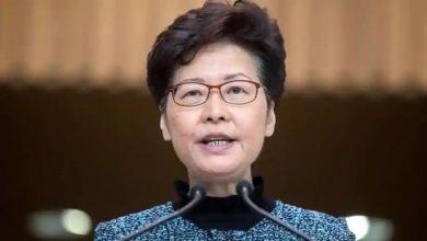 Photo of Carrie Lam ผู้นำสูงสุดของฮ่องกงสะสมเงินสดไว้ที่บ้านหลังมาตรการคว่ำบาตรของสหรัฐฯเธอไม่มีบัญชีธนาคาร |  ผู้นำฮ่องกงคนนี้มีเงินเดือนเป็นล้าน แต่เก็บเงินไว้ที่บ้าน