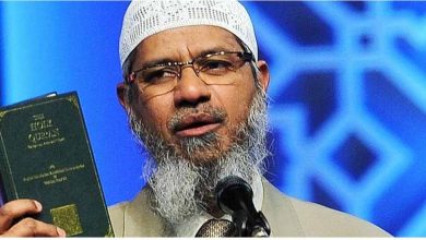 Photo of ผู้ลี้ภัย Zakir Naik สนับสนุนการรื้อวัดในปากีสถาน |  Zakir Naik สนับสนุนการทำลายวิหารในปากีสถานกล่าว – ไม่ได้รับอนุญาตในประเทศที่นับถือศาสนาอิสลาม