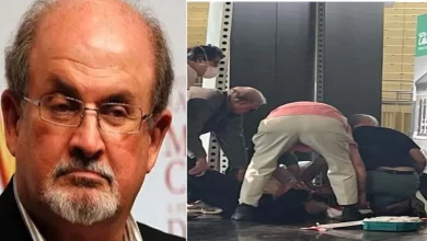 Photo of ผู้เขียน Salman Rushdie โจมตีบนเวทีที่งานในนิวยอร์กสหรัฐอเมริกา |  Salman Rushdie: นักฆ่าโจมตีนักเขียน Salman Rushdie ในการชุมนุมในอเมริกา แทงเขาด้วยมีดก่อนการบรรยาย