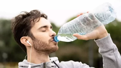 Photo of การดื่มน้ำมากเกินไปไม่ดีต่อสุขภาพของคุณ ดื่มน้ำมากเกินไป ระวังภาวะขาดน้ำ!  ดื่มน้ำมากเกินไปไม่ดีต่อสุขภาพ รู้ยัง
