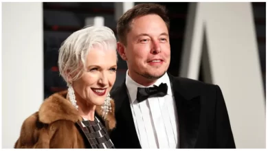 Photo of Elon Musk ซีอีโอของ Tesla และ SpaceX ไม่มีบ้านของตัวเอง Musk ทำให้แม่ของเขานอนในโรงรถ |  อีลอน มัสก์ มหาเศรษฐีโลก ไม่มีบ้าน แม่นอนในโรงรถ!